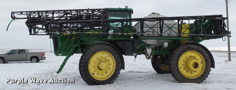 image for item AL9047 2006 John Deere 4920 self-propelled sprayer