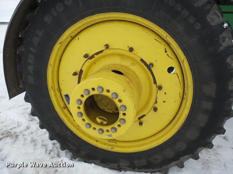 image for item AL9047 2006 John Deere 4920 self-propelled sprayer