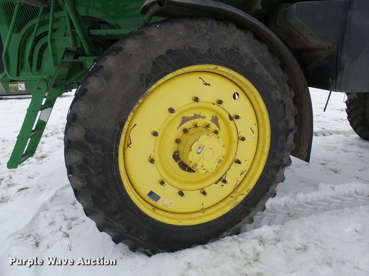 image for item AL9047 2006 John Deere 4920 self-propelled sprayer