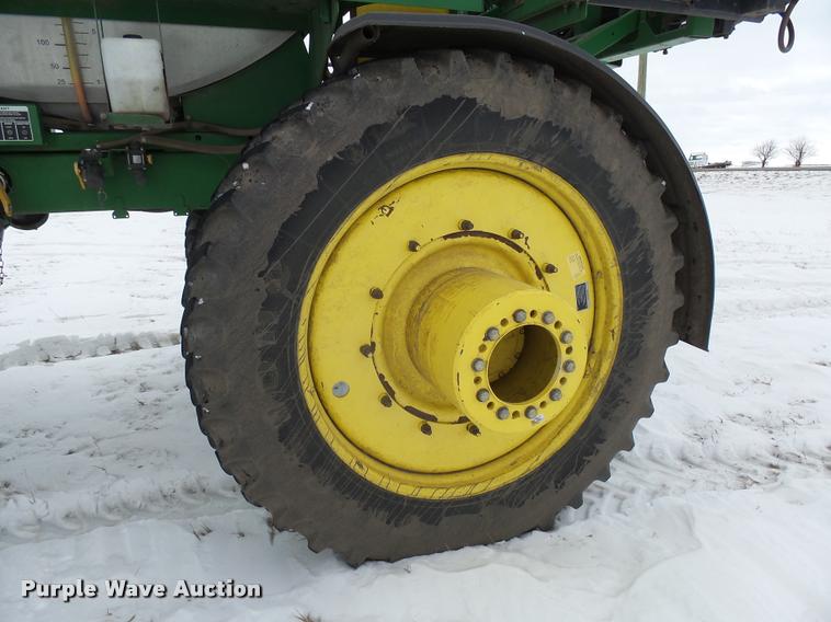 image for item AL9047 2006 John Deere 4920 self-propelled sprayer