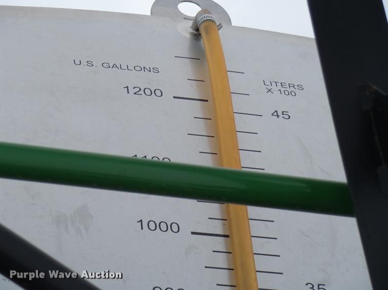 image for item AL9047 2006 John Deere 4920 self-propelled sprayer