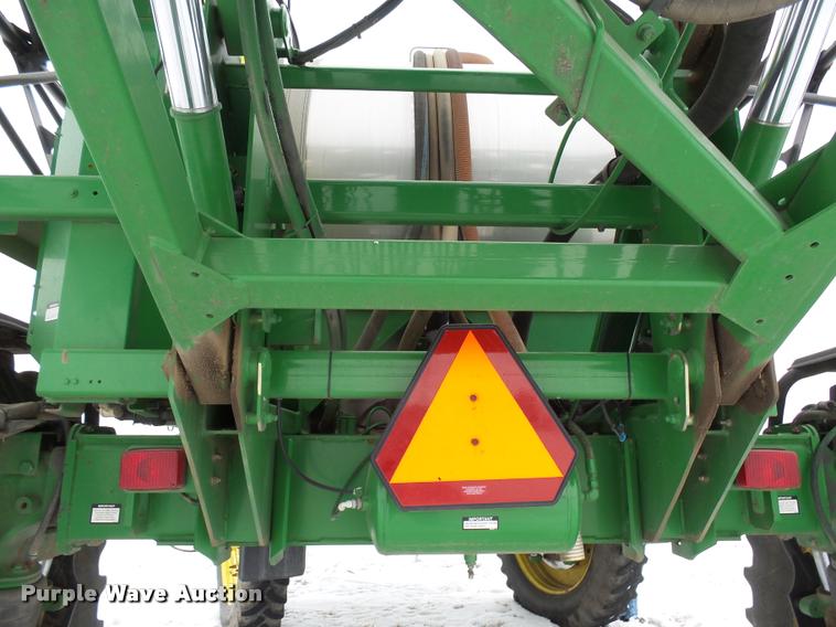 image for item AL9047 2006 John Deere 4920 self-propelled sprayer
