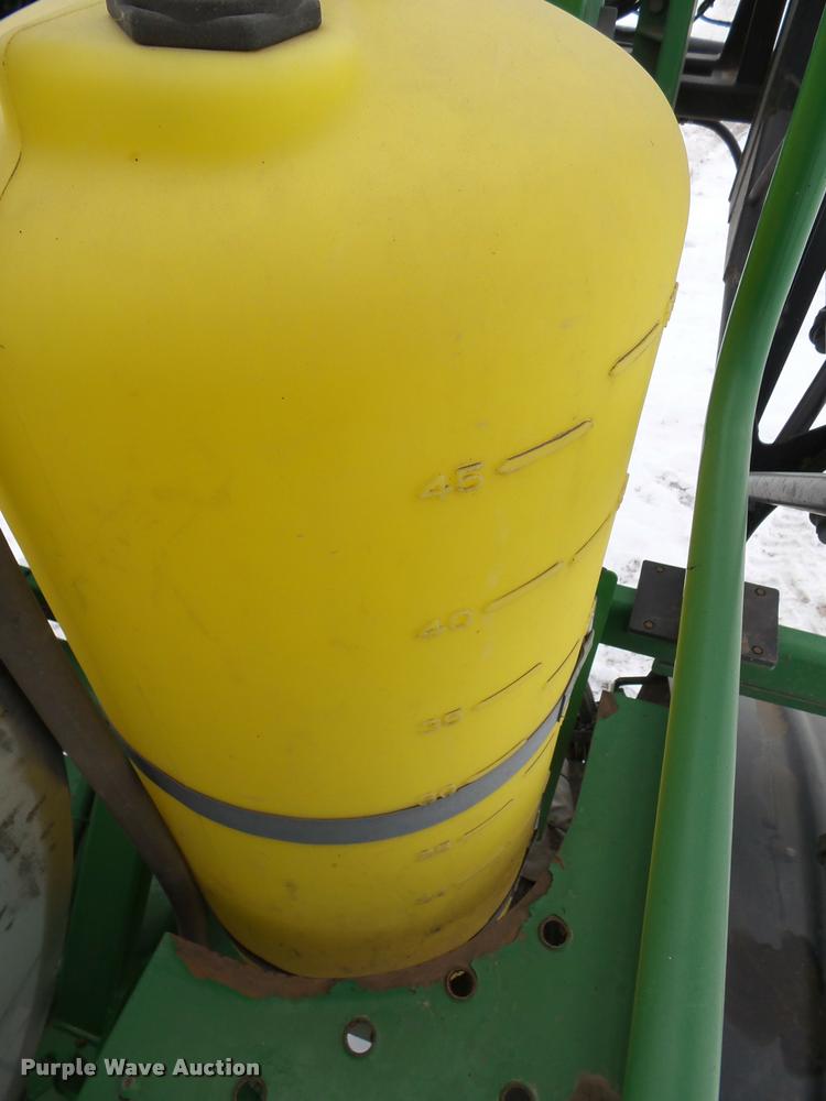 image for item AL9047 2006 John Deere 4920 self-propelled sprayer