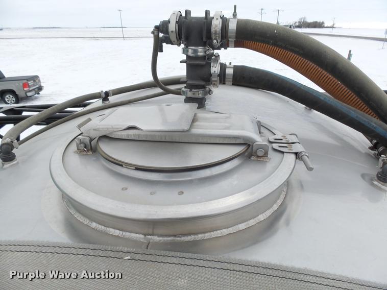 image for item AL9047 2006 John Deere 4920 self-propelled sprayer