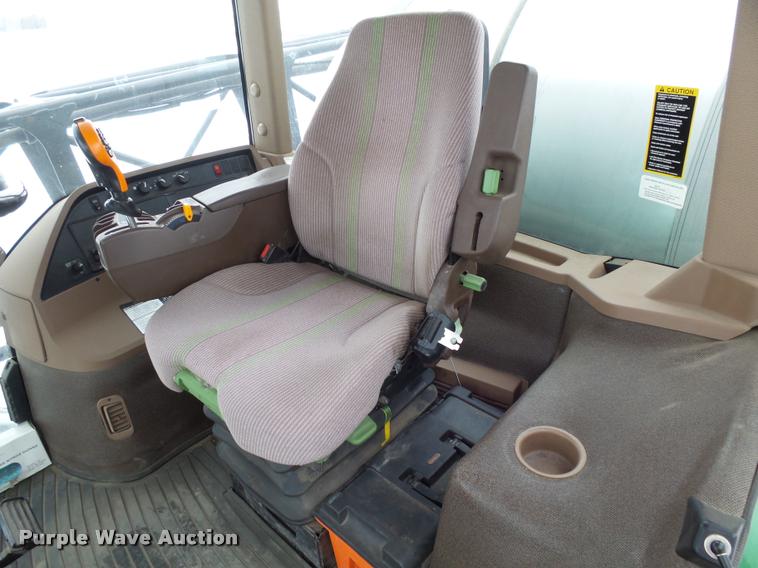 image for item AL9047 2006 John Deere 4920 self-propelled sprayer