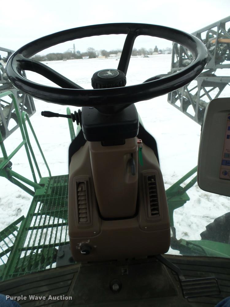 image for item AL9047 2006 John Deere 4920 self-propelled sprayer