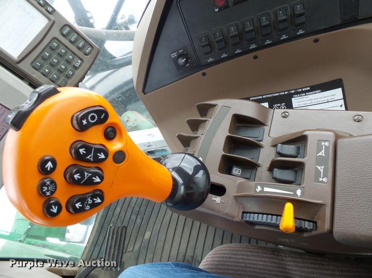 image for item AL9047 2006 John Deere 4920 self-propelled sprayer