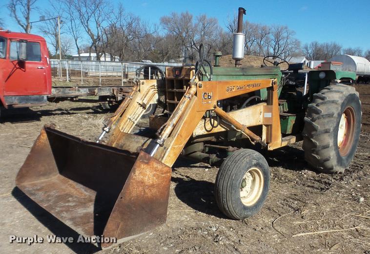 image for item AT9689 Oliver 1600 tractor