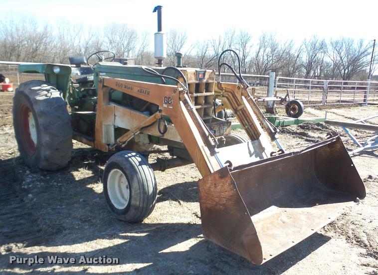 image for item AT9689 Oliver 1600 tractor