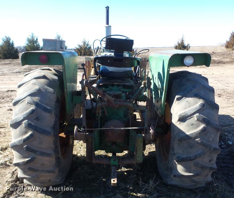 image for item AT9689 Oliver 1600 tractor