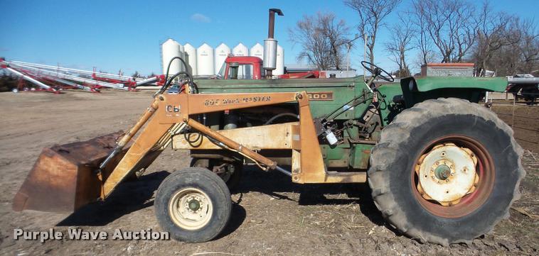 image for item AT9689 Oliver 1600 tractor