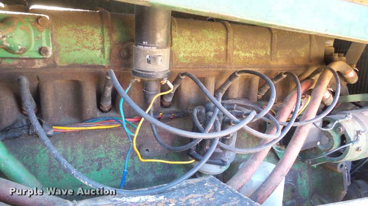 image for item AT9689 Oliver 1600 tractor