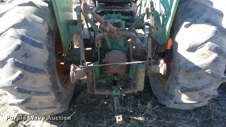 image for item AT9689 Oliver 1600 tractor