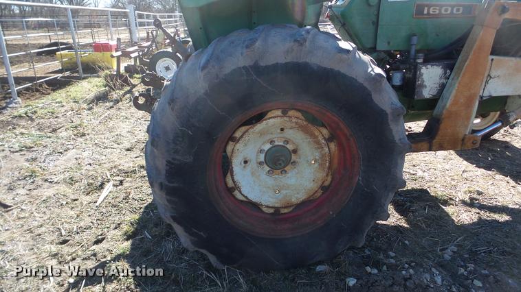 image for item AT9689 Oliver 1600 tractor