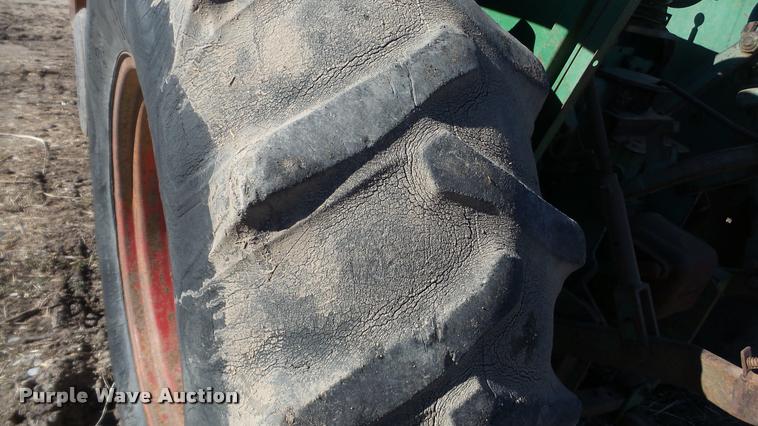 image for item AT9689 Oliver 1600 tractor