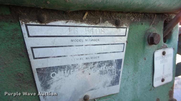 image for item AT9689 Oliver 1600 tractor