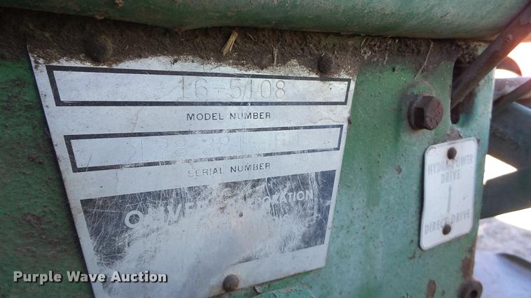 image for item AT9689 Oliver 1600 tractor