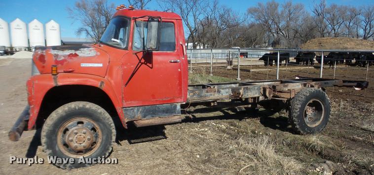 image for item AT9690 1973 International Loadstar 1600 truck cab and chassis