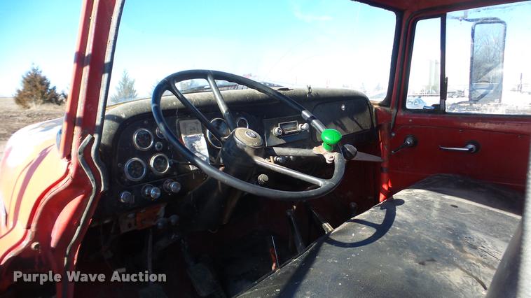 image for item AT9690 1973 International Loadstar 1600 truck cab and chassis