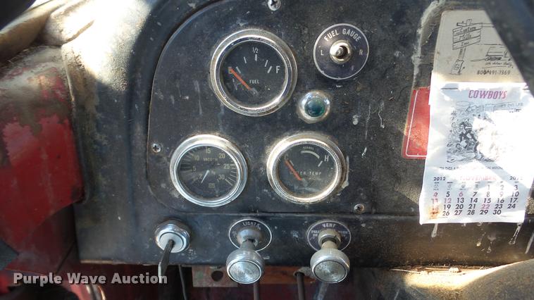 image for item AT9690 1973 International Loadstar 1600 truck cab and chassis