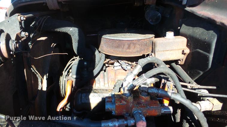 image for item AT9690 1973 International Loadstar 1600 truck cab and chassis