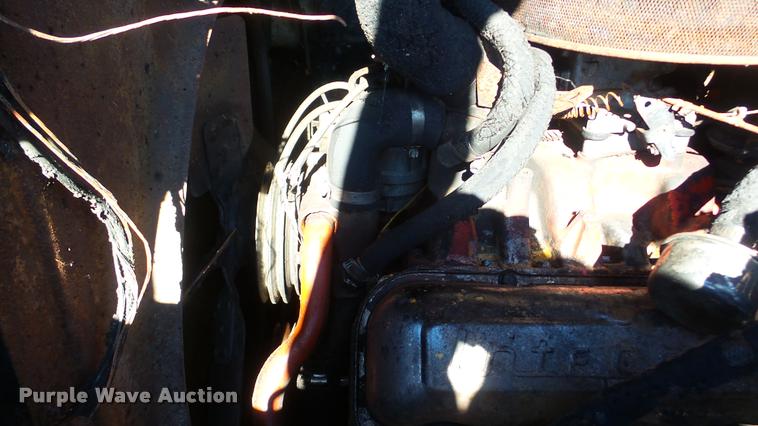 image for item AT9690 1973 International Loadstar 1600 truck cab and chassis