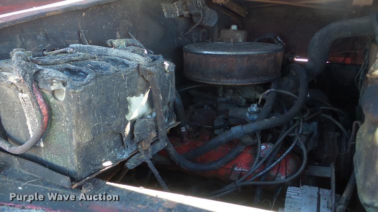 image for item AT9690 1973 International Loadstar 1600 truck cab and chassis