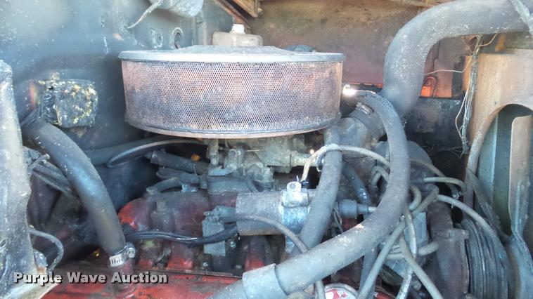 image for item AT9690 1973 International Loadstar 1600 truck cab and chassis