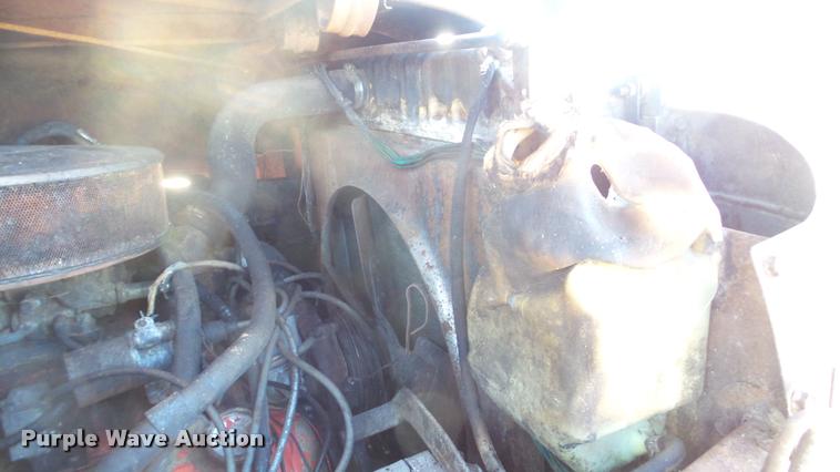 image for item AT9690 1973 International Loadstar 1600 truck cab and chassis