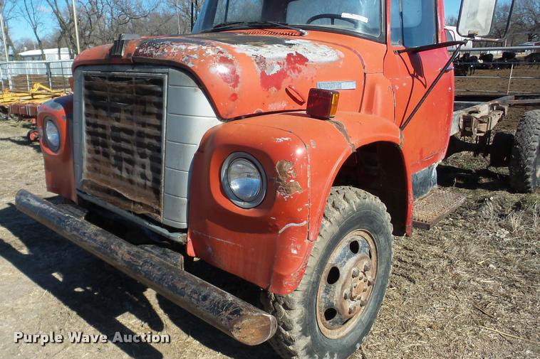 image for item AT9690 1973 International Loadstar 1600 truck cab and chassis