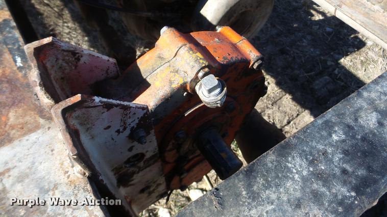 image for item AT9690 1973 International Loadstar 1600 truck cab and chassis