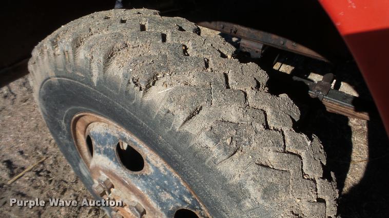 image for item AT9690 1973 International Loadstar 1600 truck cab and chassis