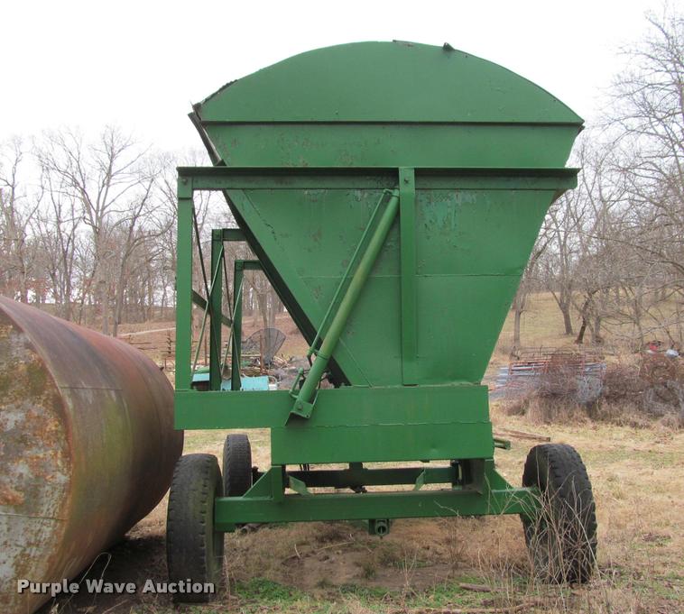 image for item BT9078 Richardson dump wagon