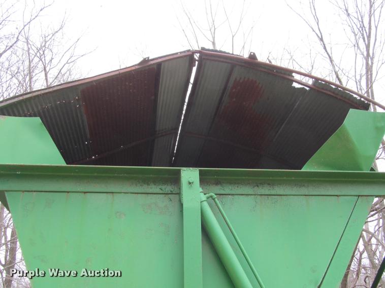 image for item BT9078 Richardson dump wagon