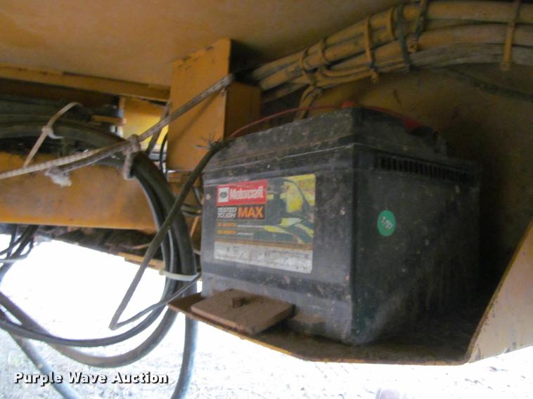 image for item BT9079 Kuhn Knight 5156 vertical mixer