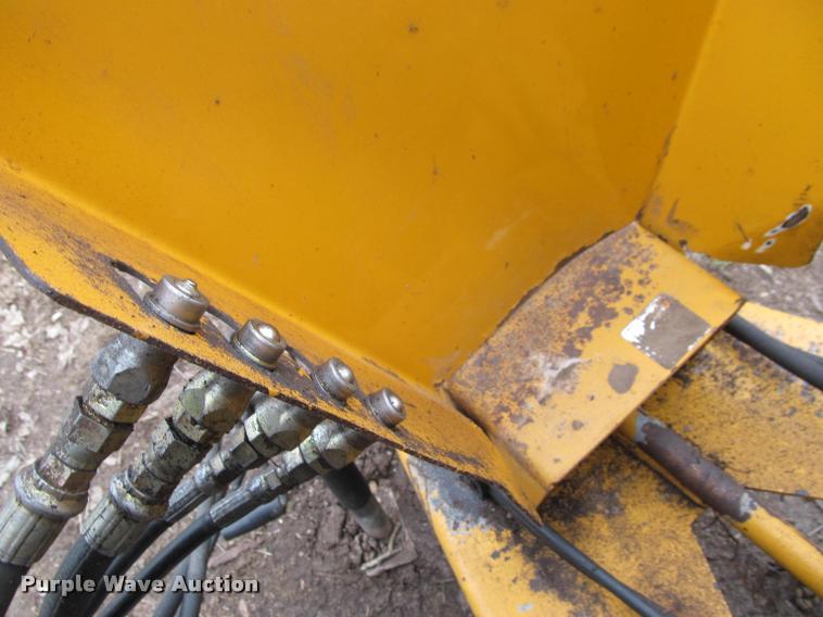 image for item BT9079 Kuhn Knight 5156 vertical mixer