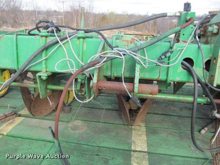 image for item BT9082 John Deere 7100 planter