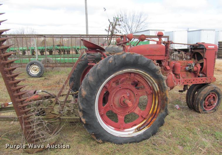 image for item BT9097 Farmall M tractor