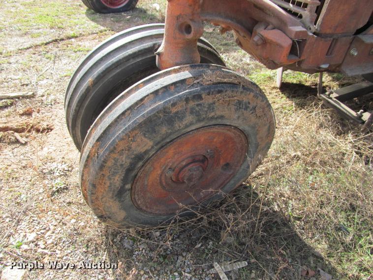 image for item BT9098 Case DC tractor