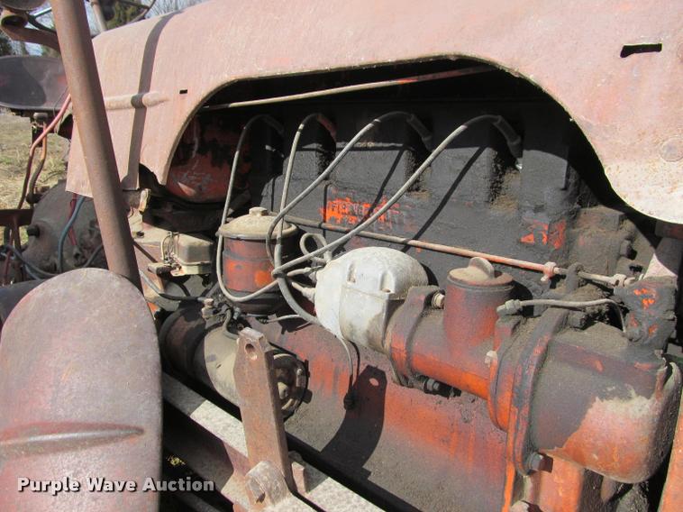 image for item BT9098 Case DC tractor