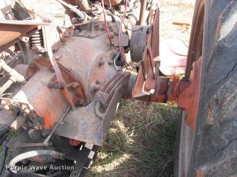 image for item BT9098 Case DC tractor