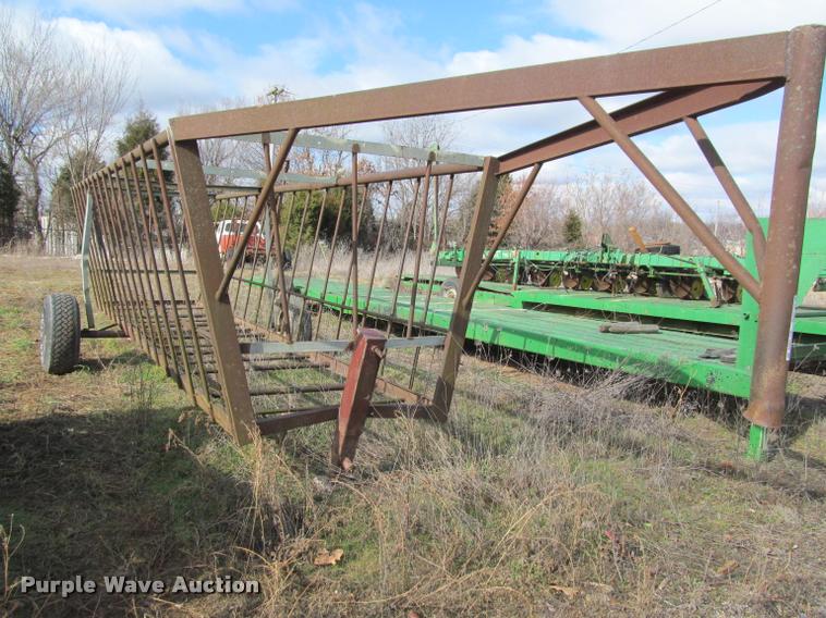 image for item BT9099 Feeder trailer