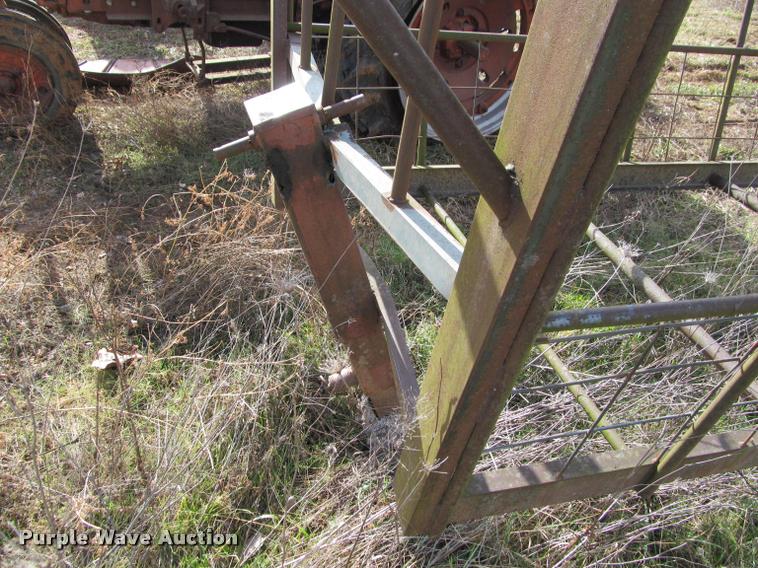 image for item BT9099 Feeder trailer