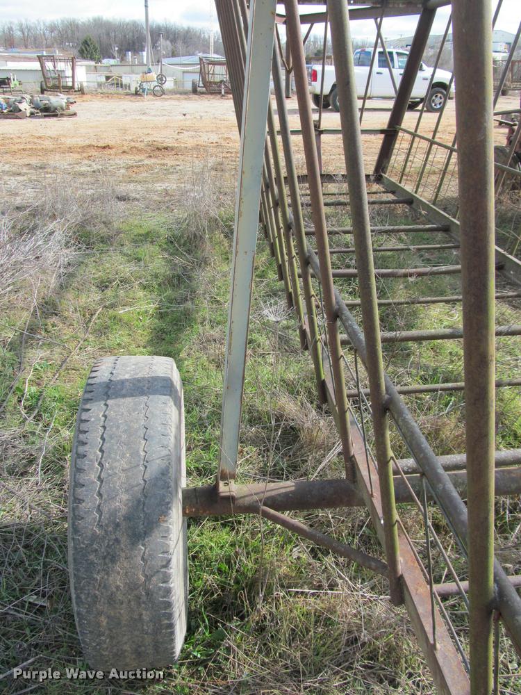 image for item BT9099 Feeder trailer