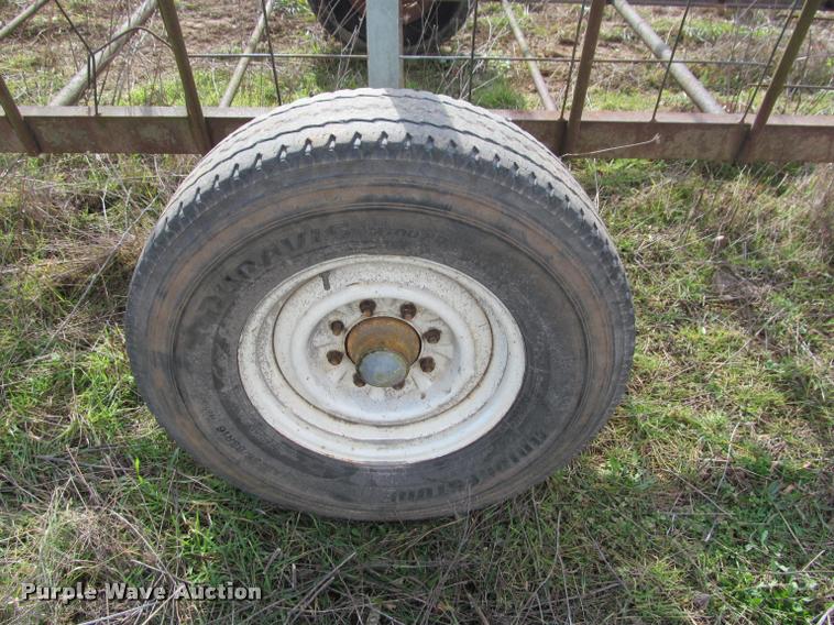 image for item BT9099 Feeder trailer