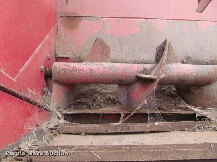 image for item BT9102 Gehl F7190 grain wagon