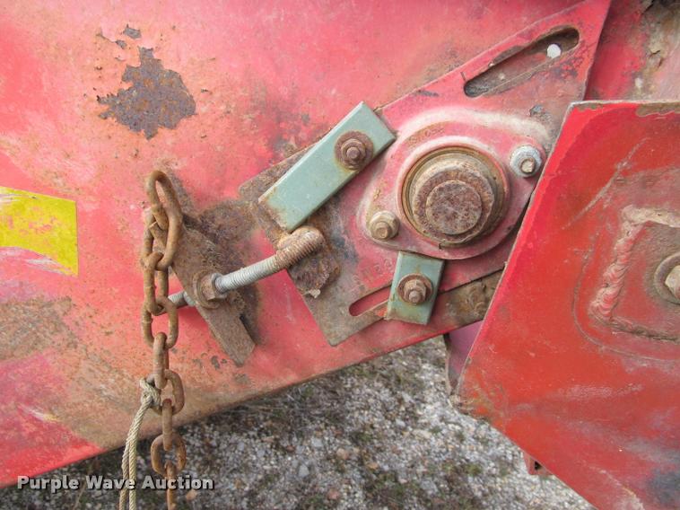 image for item BT9102 Gehl F7190 grain wagon