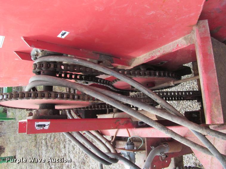 image for item BT9102 Gehl F7190 grain wagon