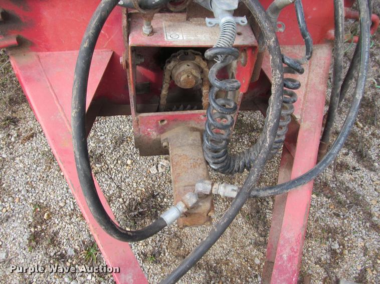 image for item BT9102 Gehl F7190 grain wagon