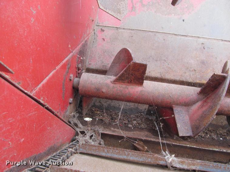 image for item BT9103 Gehl F7190 feed wagon